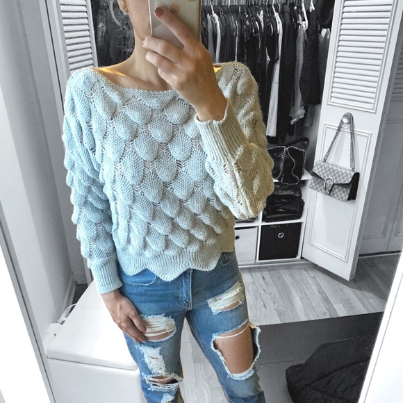 LAST 3✨Rose Scallop Knit Cropped Sweater - Picture 2 of 4